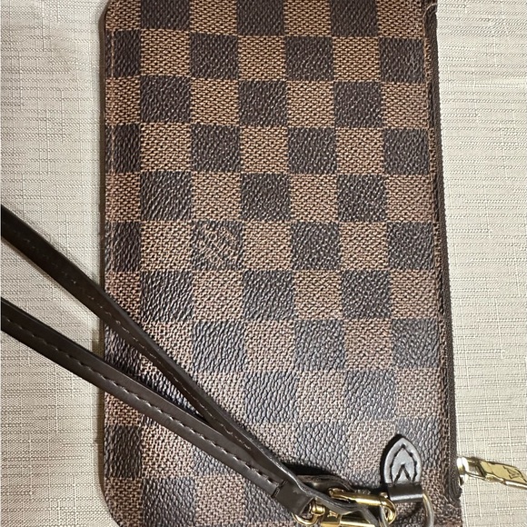 Authentic LOUIS VUITTON Vuitton Damier Ebene Neverfull Pochette - Picture 8 of 8